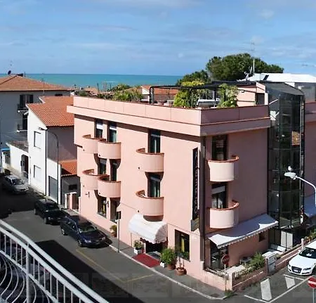 Aurora Hotel